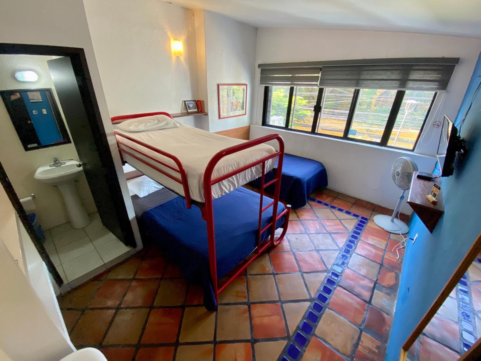 Hostel Hospedarte Chapultepec Guadalajara Ngoại thất bức ảnh